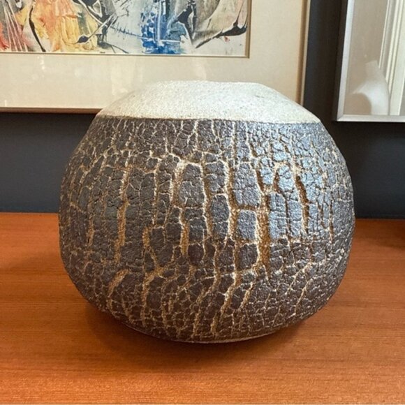 Dark brown crackle glaze vase signed art pottery Large Signed - Picture 5 of 13